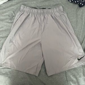 NIKE DRI-FIT SHORTS MENS | SIZE - M